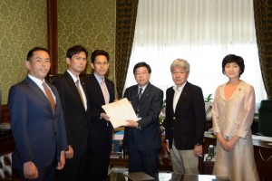 3b406d9d4ad2126fb5f2e6f4d755926b_tn648